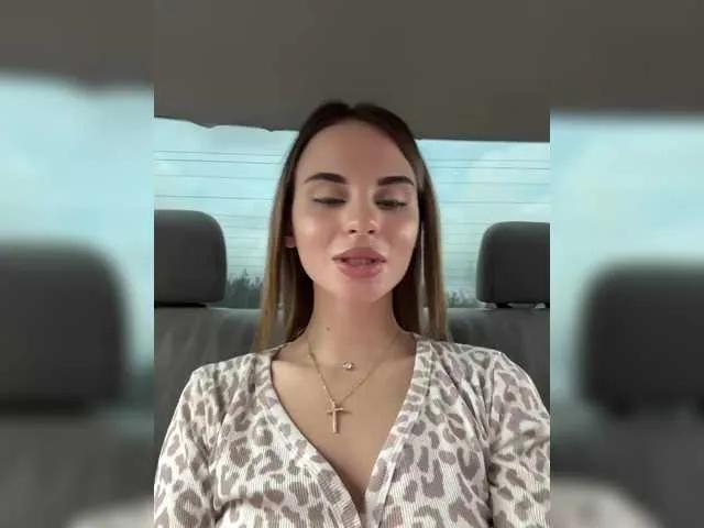 Freechat LedyMiya on BongaCams