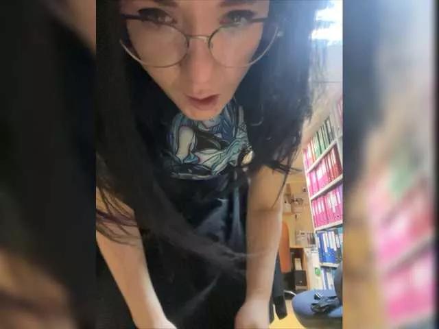 Offline LiLCaTt on BongaCams