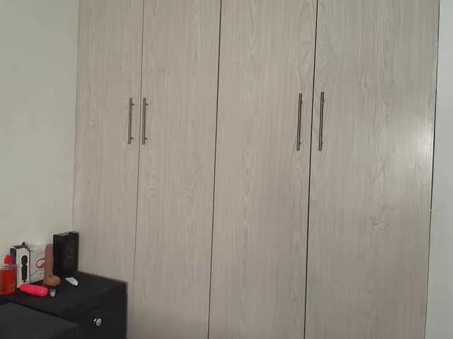 Little-Freak on BongaCams 