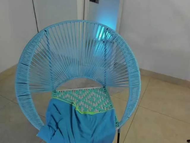 Offline littleDanni on BongaCams