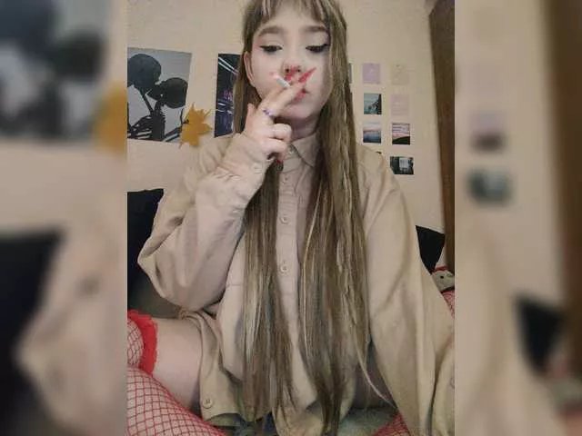 LittleDelora on BongaCams 