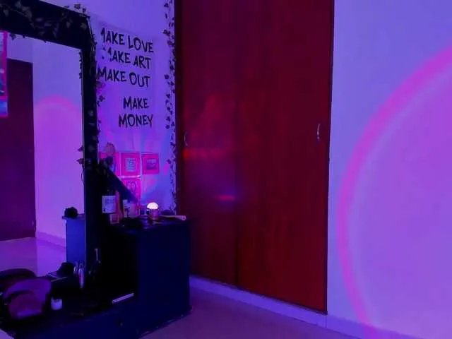 littlekayla on BongaCams