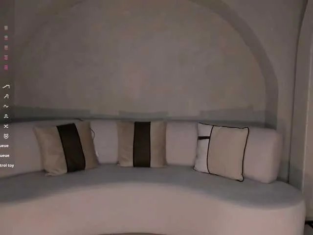 LizzHamilton on BongaCams 