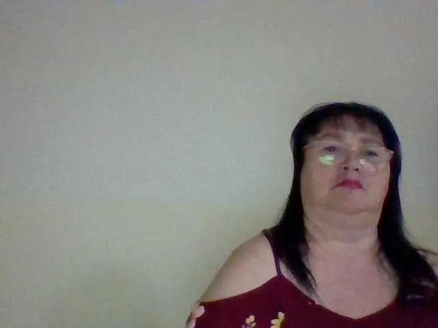 Offline lora805608 on BongaCams