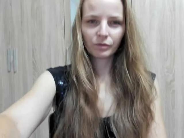 Offline Lulu-Erotica on BongaCams