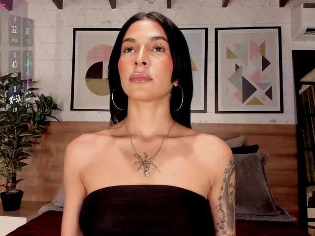 Offline LunaRuso on BongaCams