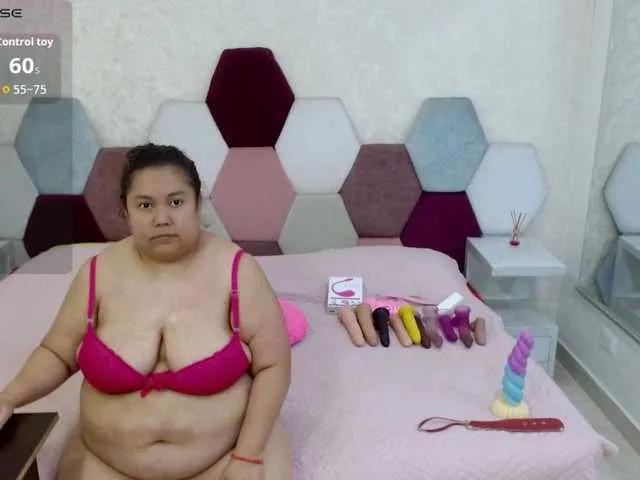 Offline marianabbw on BongaCams