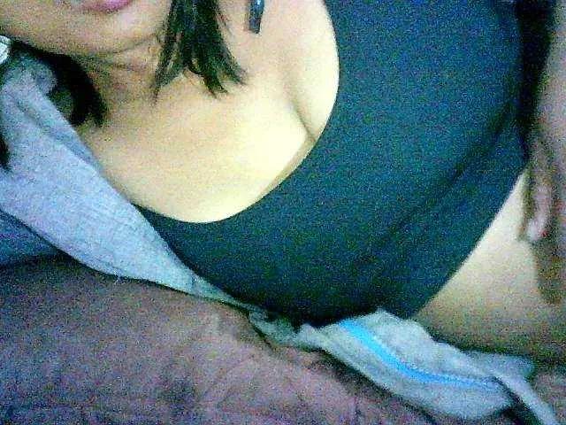 Offline Menronjahh on BongaCams