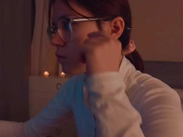 Offline MiaLuw on BongaCams