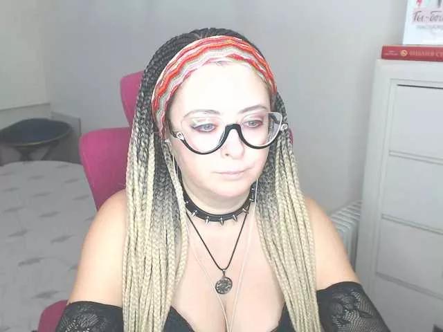 Offline missGODDESS on BongaCams