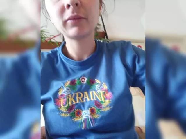 Offline monikaG on BongaCams
