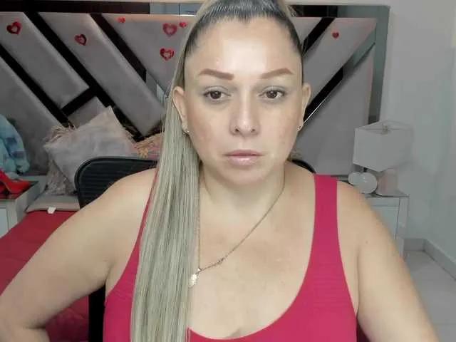 BongaCams natalia5560 is Freechat natalia5560 — me encanta tener experiencias nuevas