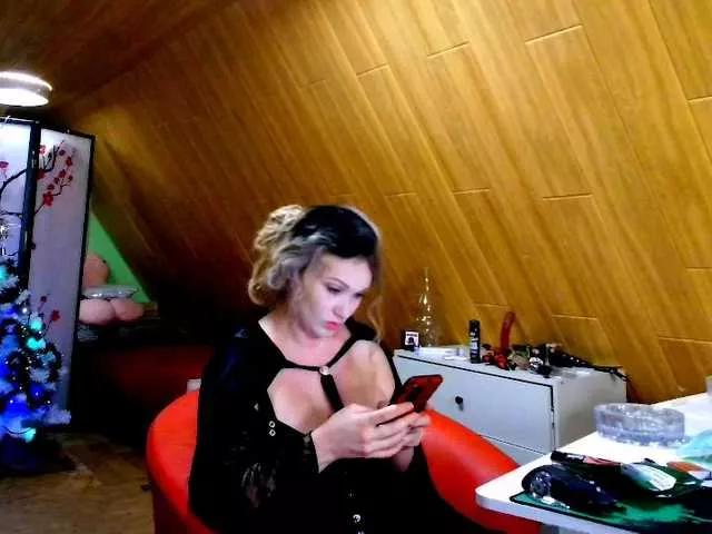 Offline NaughtyNatli on BongaCams