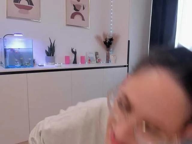 Freechat NicoleIris on BongaCams