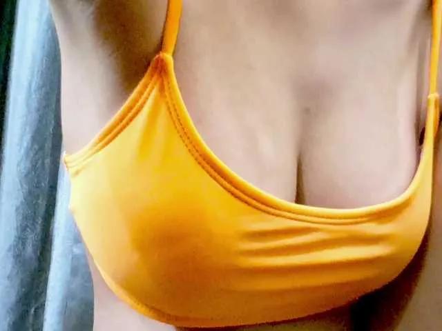 Offline Nidhilove on BongaCams