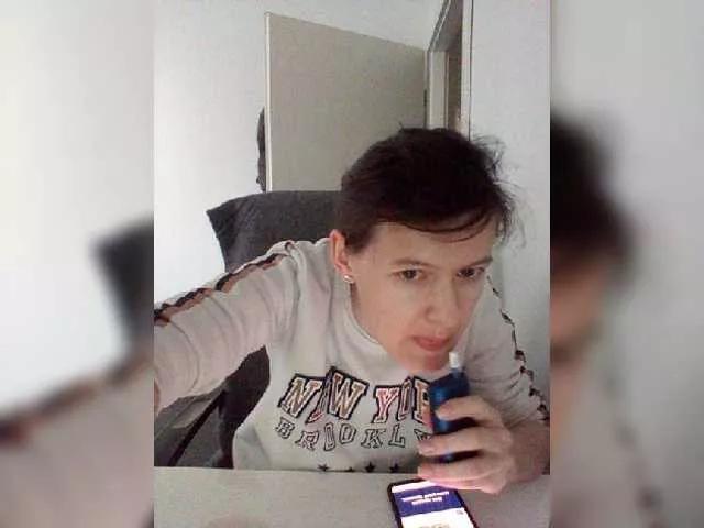 Offline P-A-N-I-K-A on BongaCams