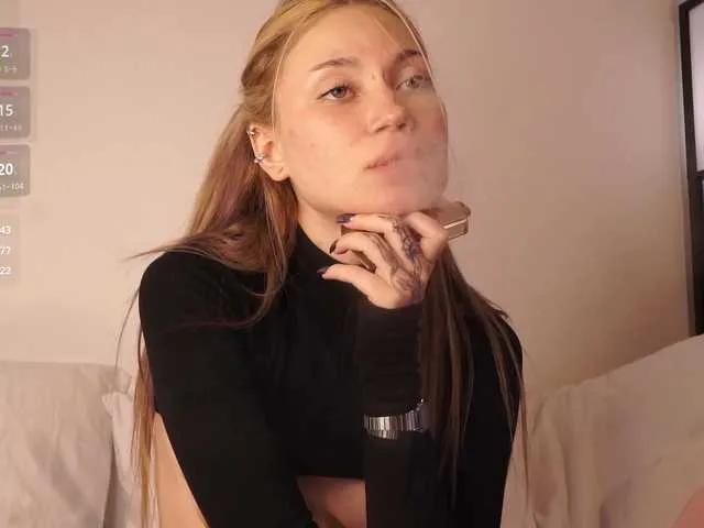 Freechat PLUXURY- on BongaCams
