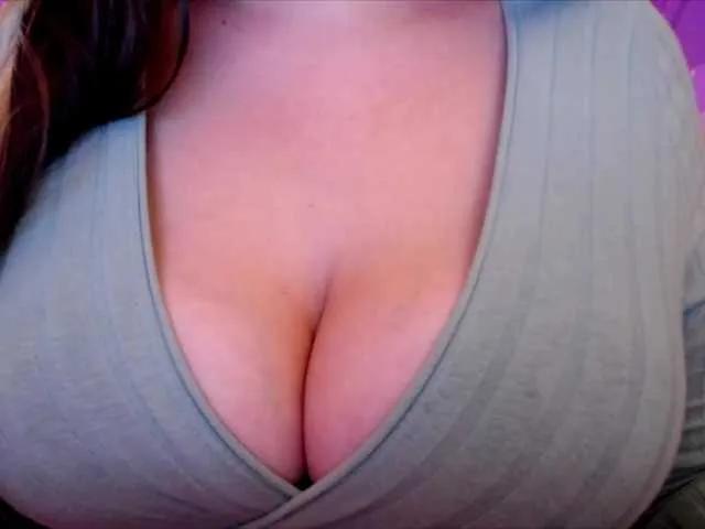 Freechat PrincessXOXO on BongaCams