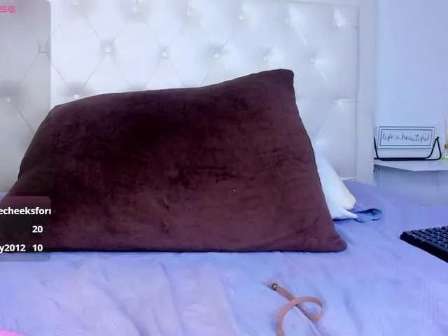Freechat rouse-sexy-hotxx77 on BongaCams