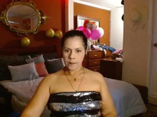 Offline SaraBrandon on BongaCams