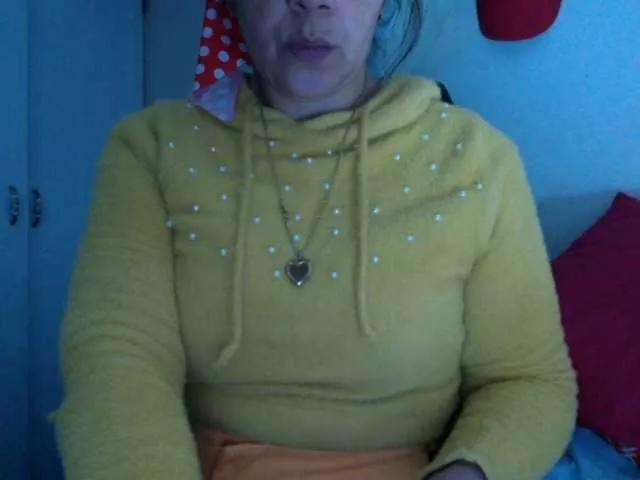Offline SaraBrandon on BongaCams