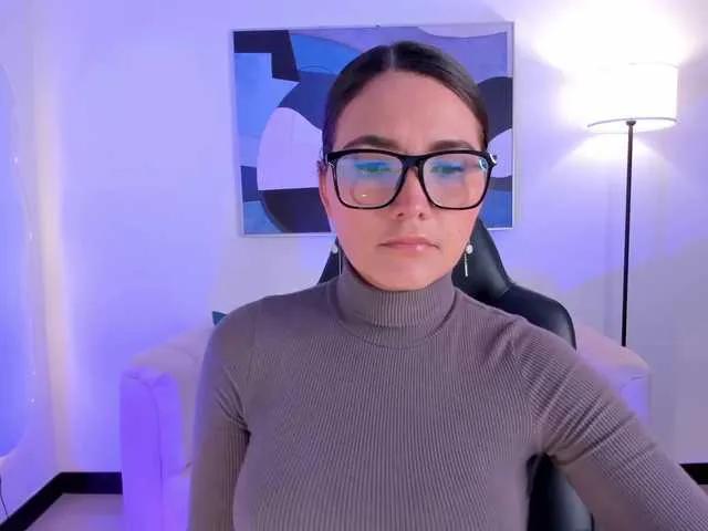 Offline saraparkerr on BongaCams