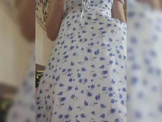 Offline SexyQueen333 on BongaCams