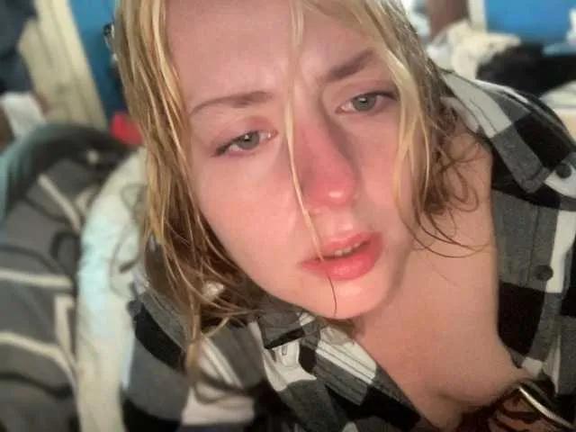 Offline skarlett-rose on BongaCams