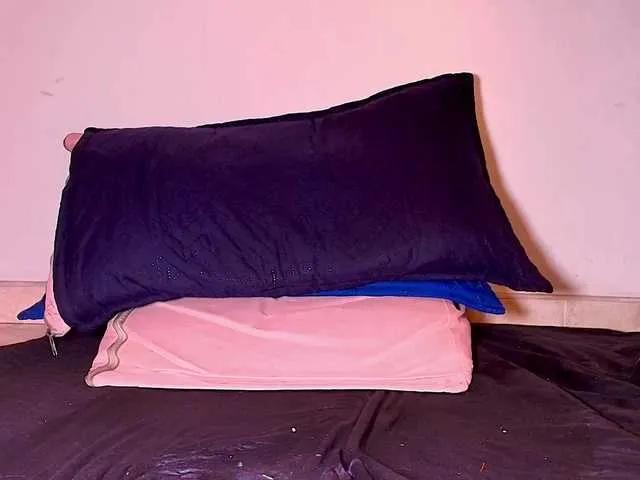 Offline ssusy-ebony on BongaCams