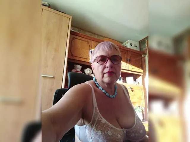 Freechat SweetCherry00 on BongaCams