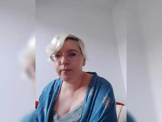 Freechat Vika211 on BongaCams