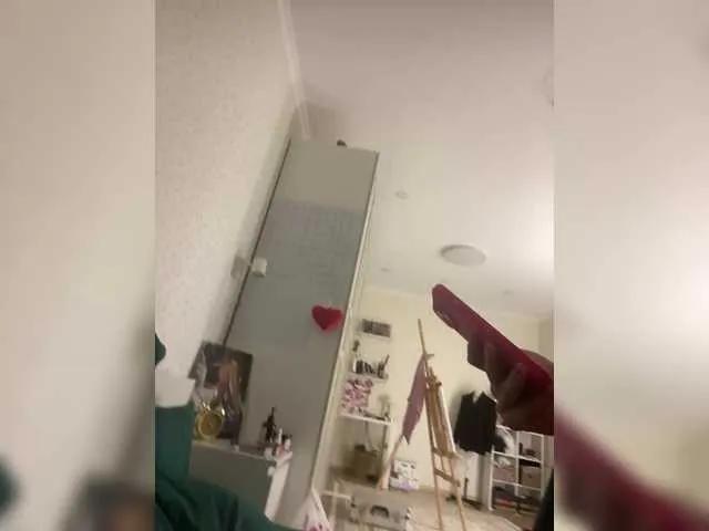 Offline YuGoVi on BongaCams