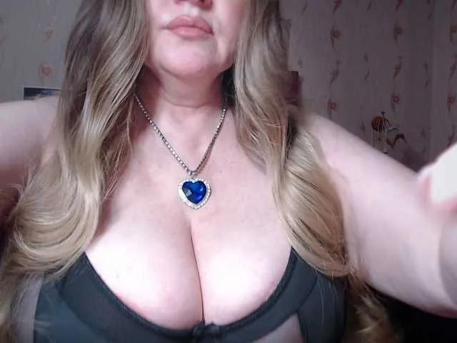 BongaCams Zipper1970 is Freechat Zipper1970 — A beautiful girl with large erect breasts of the fourth size, I love deep throat blowjob, anal sex in my elastic ass, kuni and classics in different poses, role-playing games, there is a strapon.