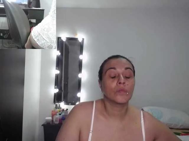 Offline zoedoll on BongaCams