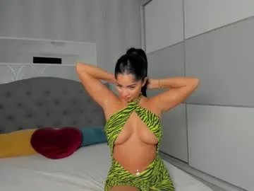 _adelle on Chaturbate