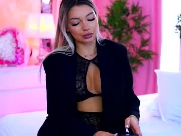 _arielle on Chaturbate