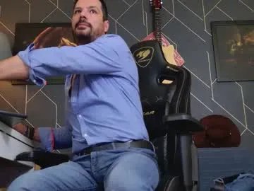 aaronbomer on Chaturbate 