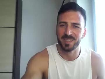 Freechat aaront0pmuscles on Chaturbate