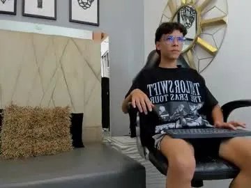 adams_bobby on Chaturbate 