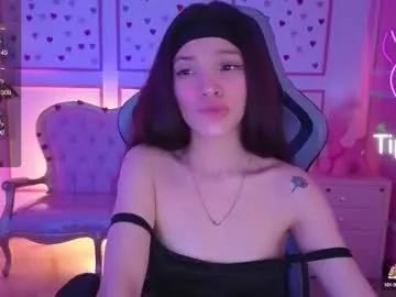 Private ailen_t_ on Chaturbate