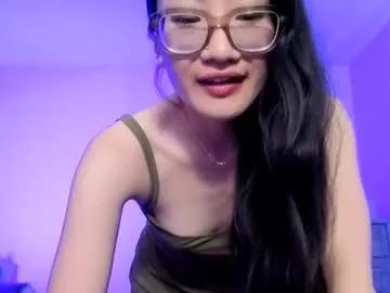 Private aliciaz3 on Chaturbate