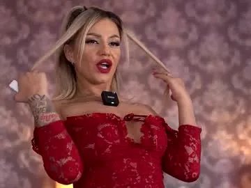 almavelia on Chaturbate 