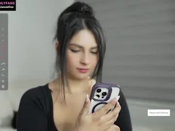 Freechat annieguzman_ on Chaturbate