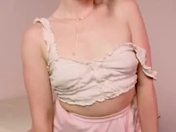 annietinky on Chaturbate 