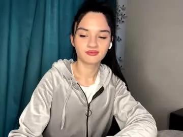 Freechat antoinettegretsch on Chaturbate