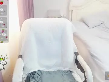 arylia_3 — hey ! make my pussy fountain~~~ #asian #bigboobs #18 #hairy #anal #new #squirt #young #smoke #daddy #lovense