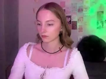 Freechat autumnroginson on Chaturbate