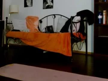 Freechat bombshellbaeby on Chaturbate