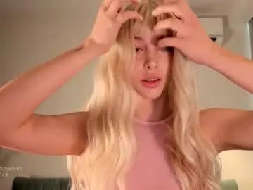 Group cutieeeeva on Chaturbate