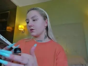 debbie_taylor — Doggy style + spanks ;) #stockings #bigass #lovense #bbw #feet [257 tokens remaining]